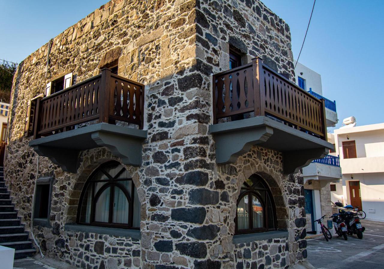 Appartamento Plousiadi΄S Stone House Skála Esterno foto
