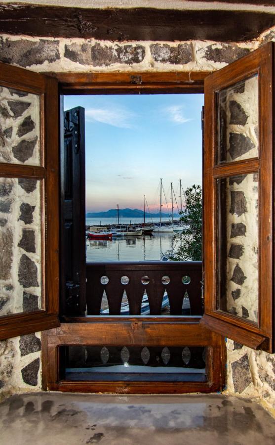Appartamento Plousiadi΄S Stone House Skála Esterno foto