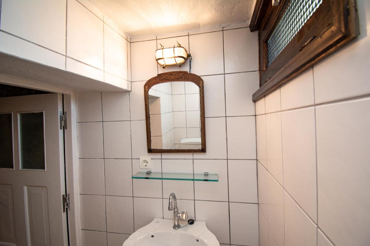 Appartamento Plousiadi΄S Stone House Skála Esterno foto