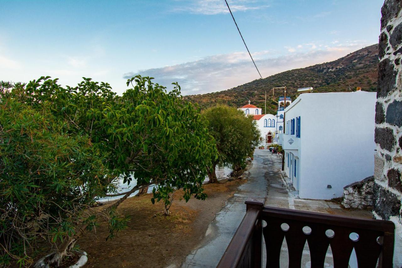 Appartamento Plousiadi΄S Stone House Skála Esterno foto