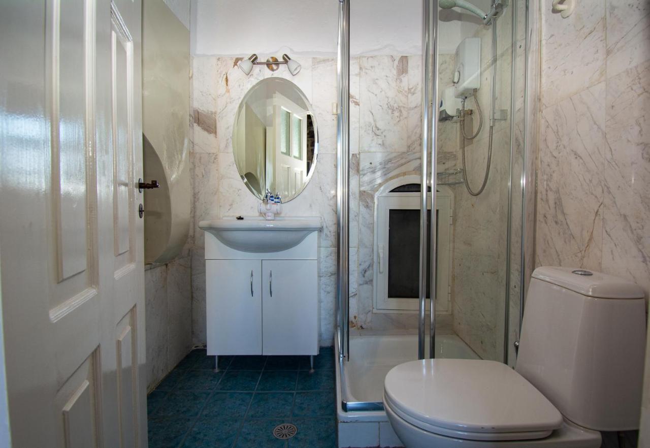Appartamento Plousiadi΄S Stone House Skála Esterno foto