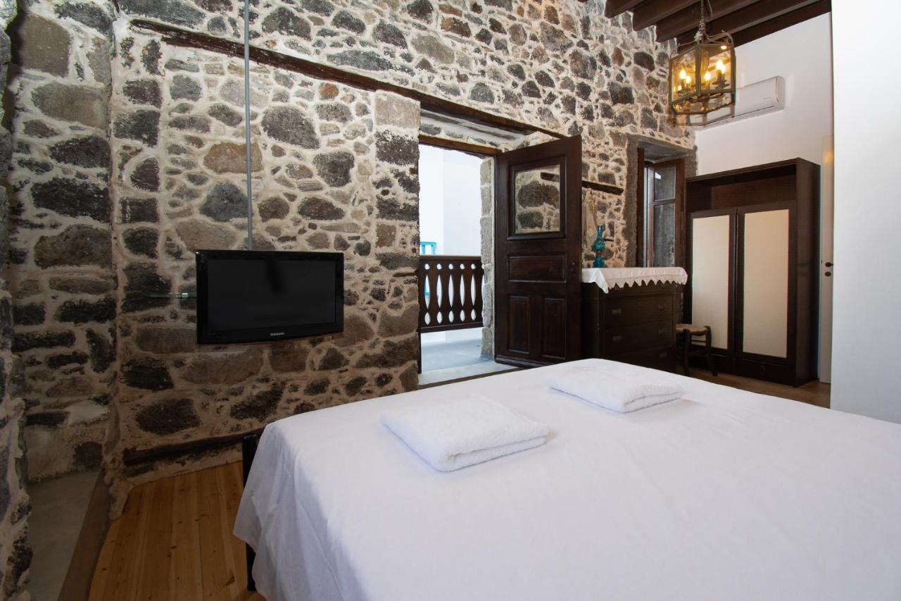 Appartamento Plousiadi΄S Stone House Skála Esterno foto