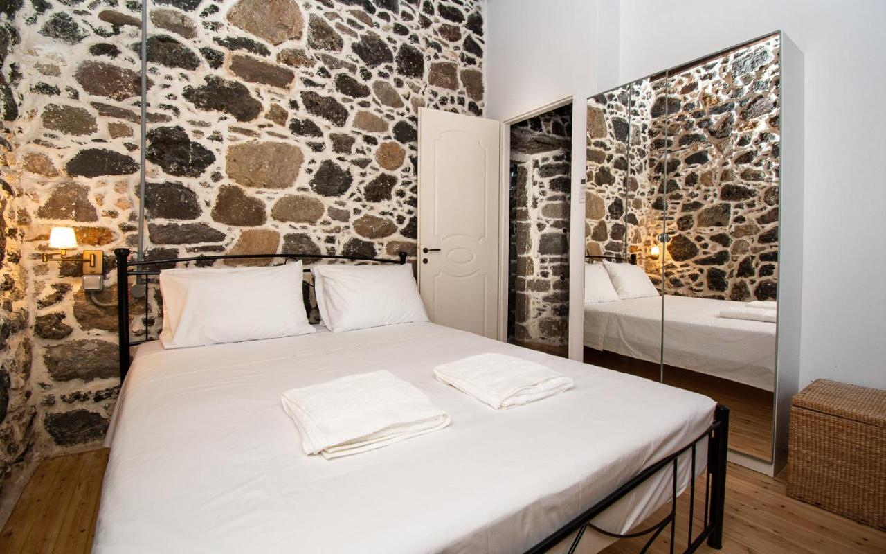 Appartamento Plousiadi΄S Stone House Skála Esterno foto